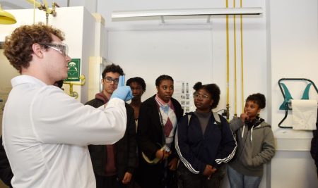 Politécnico de Setúbal recebe 900 alunos numa viagem pelos universos da Ciência e da Tecnologia